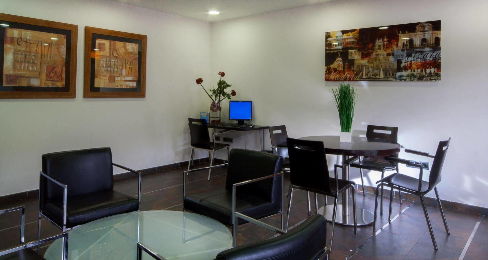 H2 Fuenlabrada Hotel Eksteriør billede